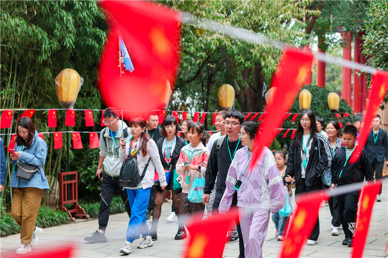 長假期間，華清宮景區(qū)策劃了一系列精彩紛呈的“文化大餐”。華清宮景區(qū)供圖