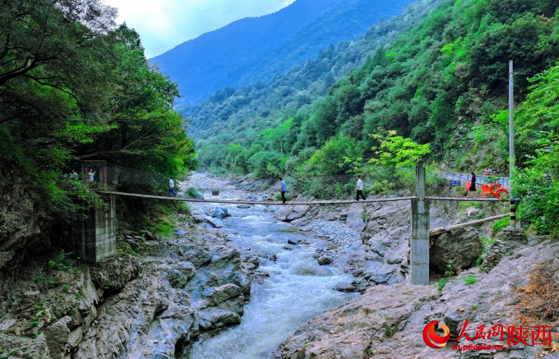 9月9日，采風(fēng)團來到厚畛子生態(tài)實驗林場。人民網(wǎng)記者 孫挺攝